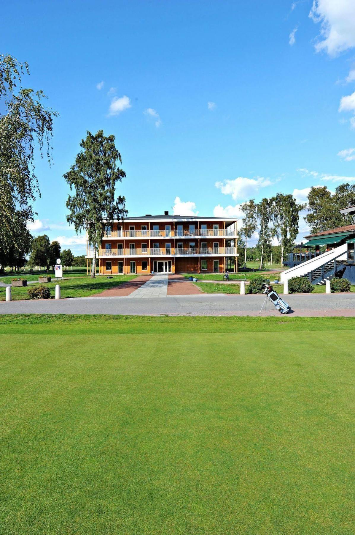 First Hotel Lindoe Park Vallentuna Exterior photo