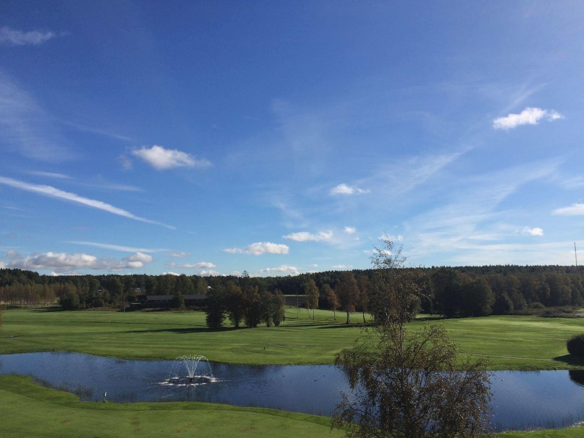 First Hotel Lindoe Park Vallentuna Exterior photo