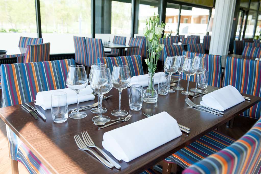 First Hotel Lindoe Park Vallentuna Restaurant photo